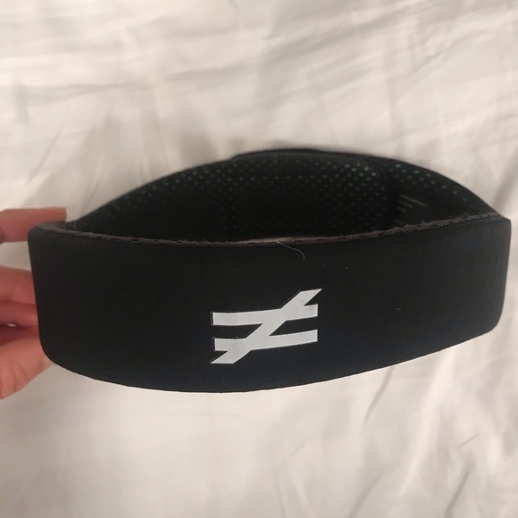 Halo Headgear NEVER WORN - Picture 1 of 4